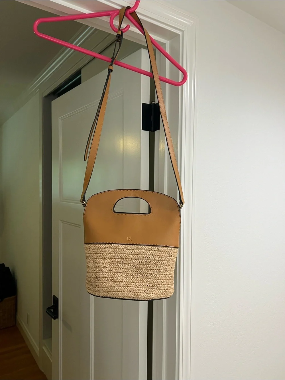 Banana Republic tan Straw-Accent Crossbody Bag - Picture 2 of 6